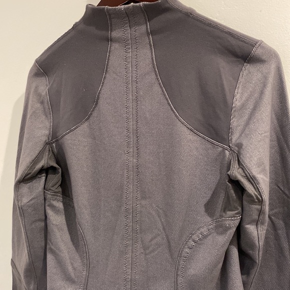 Lululemon Forme Jacket - Picture 8 of 9